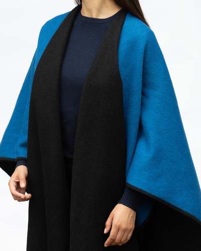 Reversible Lambswool Ruana. - Picture 3 of 8