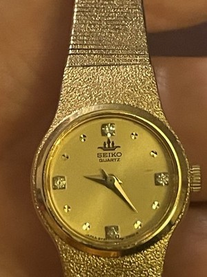 Vintage 1988 Seiko Ladies Quartz Watch 8Y21-0020 Gold Tone Orig