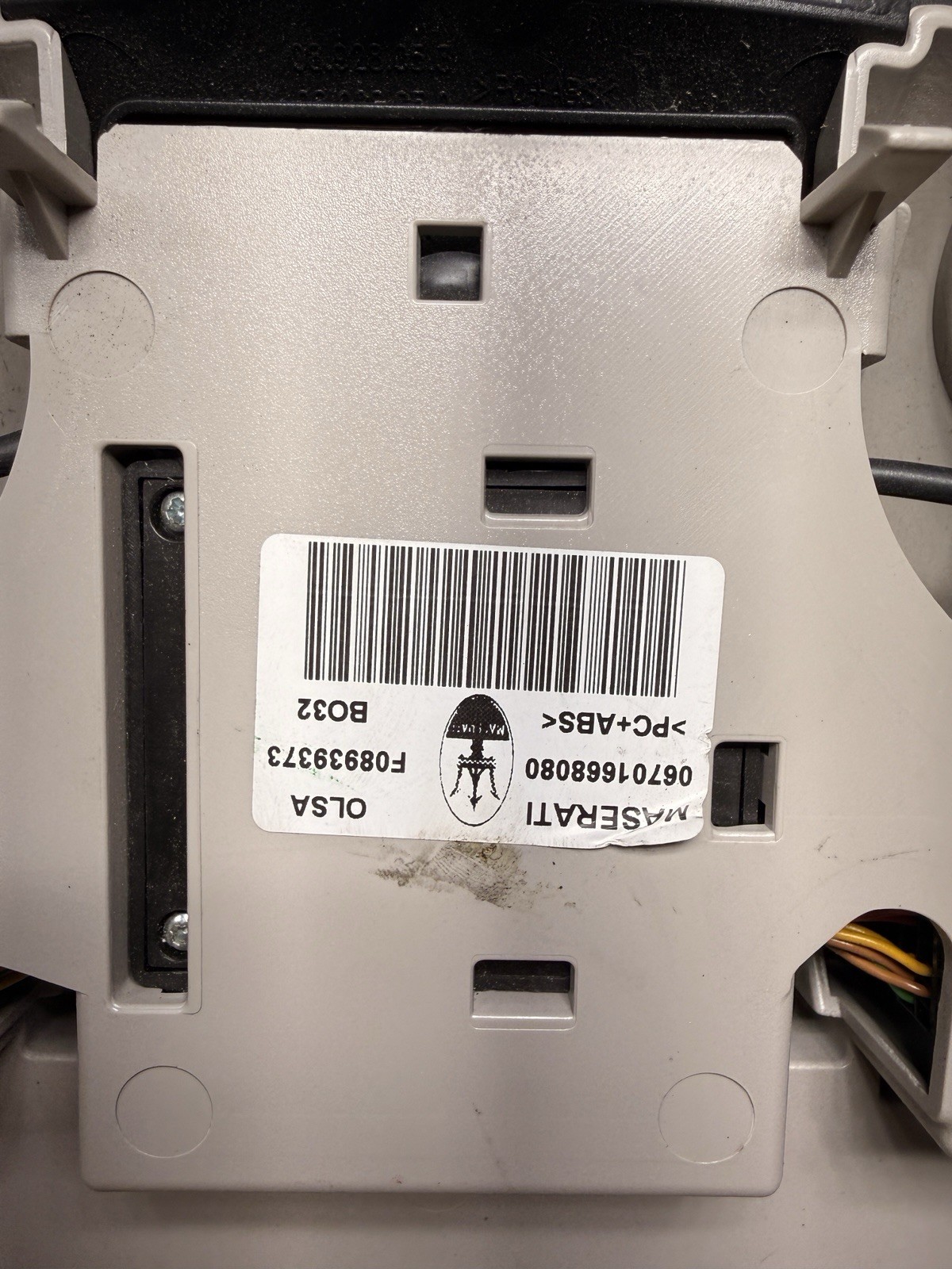 Maserati Ghibli 2014-2020 Dome light switch P/N 06701668080