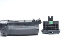 Nikon OEM MB-D18 Vertical Grip W/BL-5 Battery Chamber Cover for D850 MBD18