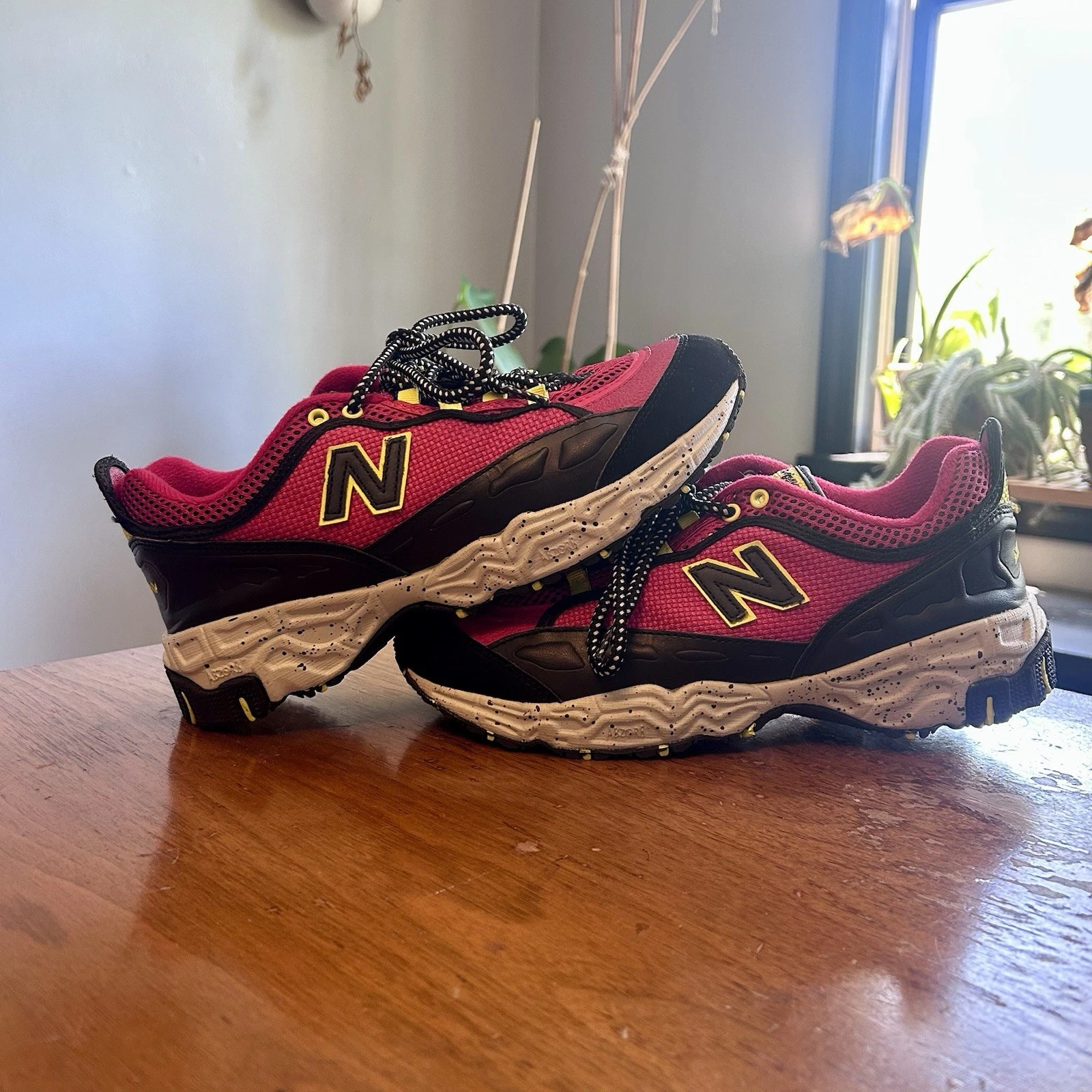 New Balance 801 All Terrain Trail Hiking Red Neon Sneakers Men’s 6/Women’s 7.5