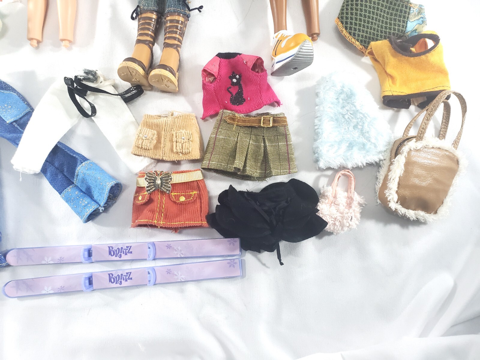 Bratz 3 Fashion Doll Lot with Clothes and Accessories Yasmin Jade Sasha MGA