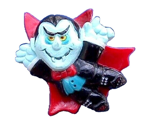 Hallmark PIN Halloween Vintage VAMPIRE Dracula Flying Cape 1981 Holiday Brooch