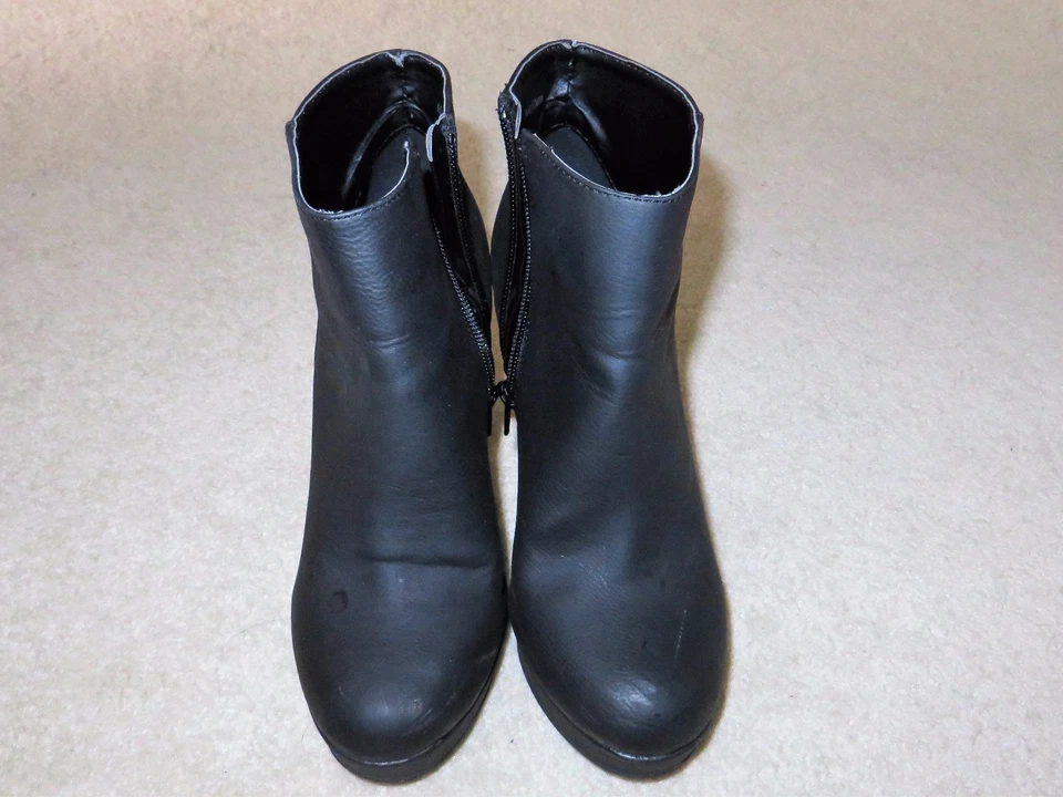 Deena & Ozzy Urban Outfitters Chunky Transparent Heels Leather Shoes Boots Sz 6 - Image 3 of 4