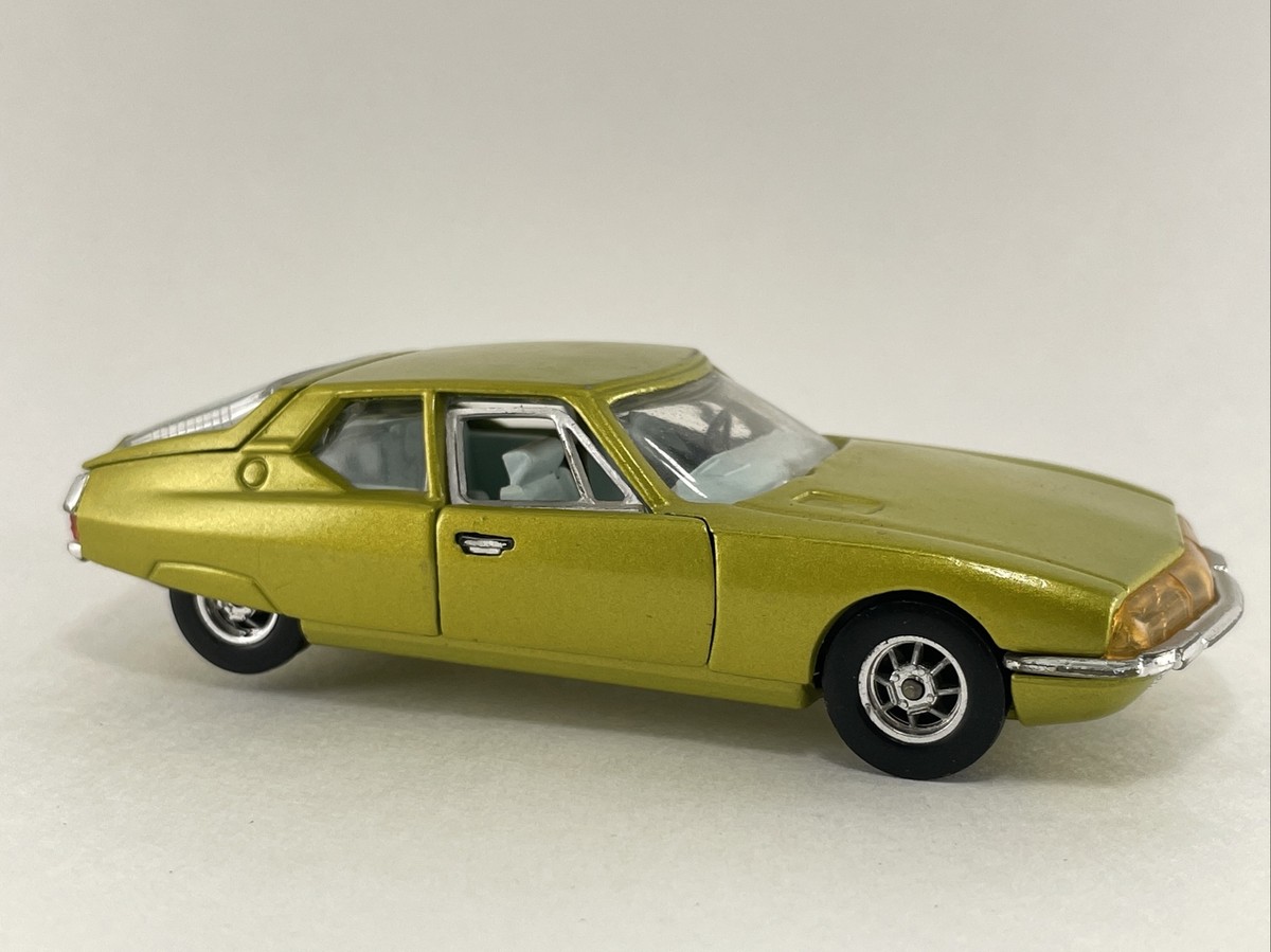 Corgi Toys 284 green CITROEN SM whizzwheels LOOSE free