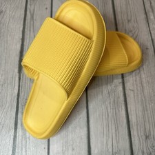 Womens 8.5/9 Clouds Slides Slippers Shower Shoes Non Slip Soft Sandals Yellow