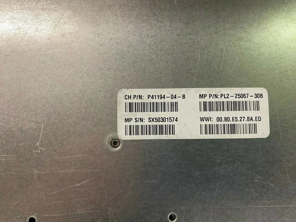 Arreglo NetApp DE5600 P41194-04-B, 24 x 900 GB SAS HDD Expansión 2x 6 Gb/s SAS Raid Foto 4 de 4