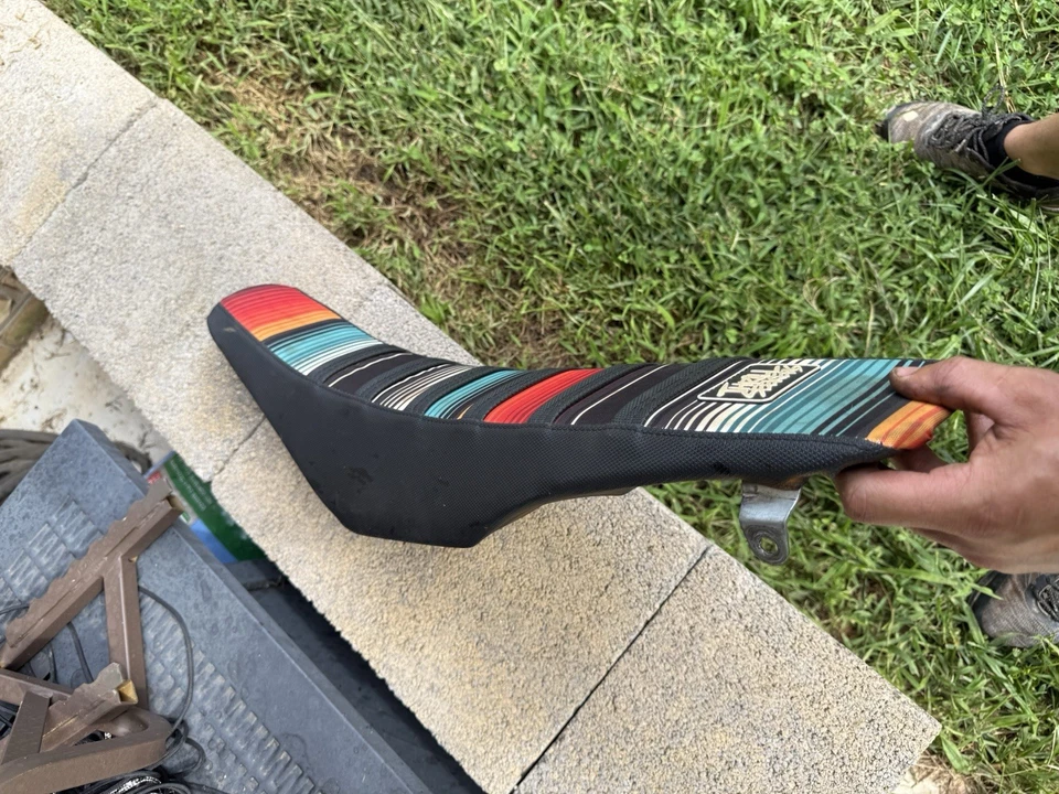 Honda CRF250R 2008 asiento bandeja de espuma cubierta completa para buscadores de emociones Foto 3 de 4