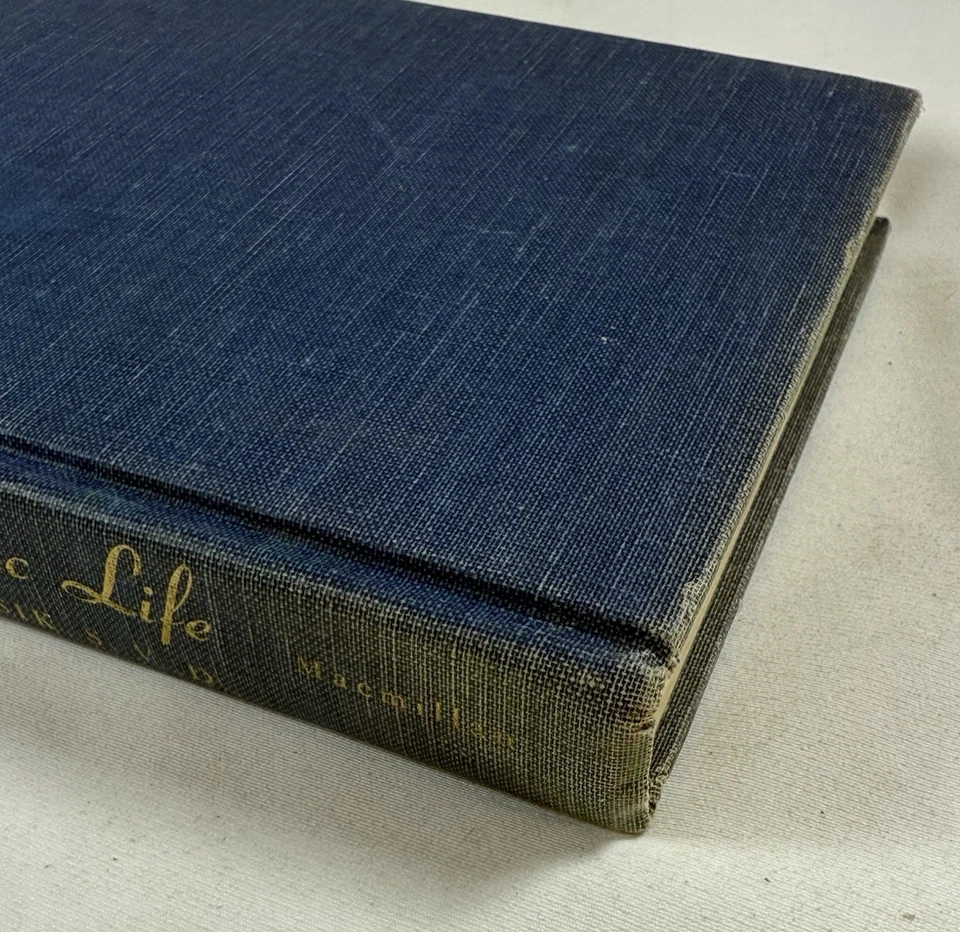 THE EUCHARIST IN CATHOLIC LIFE by Lawrence G. Lovasik - 1960 HC 1st Ed/1st Print - Image 3 of 4