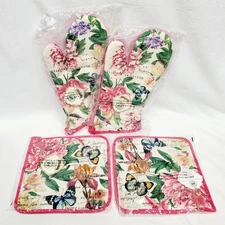 Michel Design Works Pink Botanical Peony Set: 2 Oven Mitts, 2 Potholders Retired