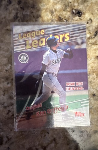 Ken Griffey Jr. [Refractor] #224 1999 Topps Chrome card