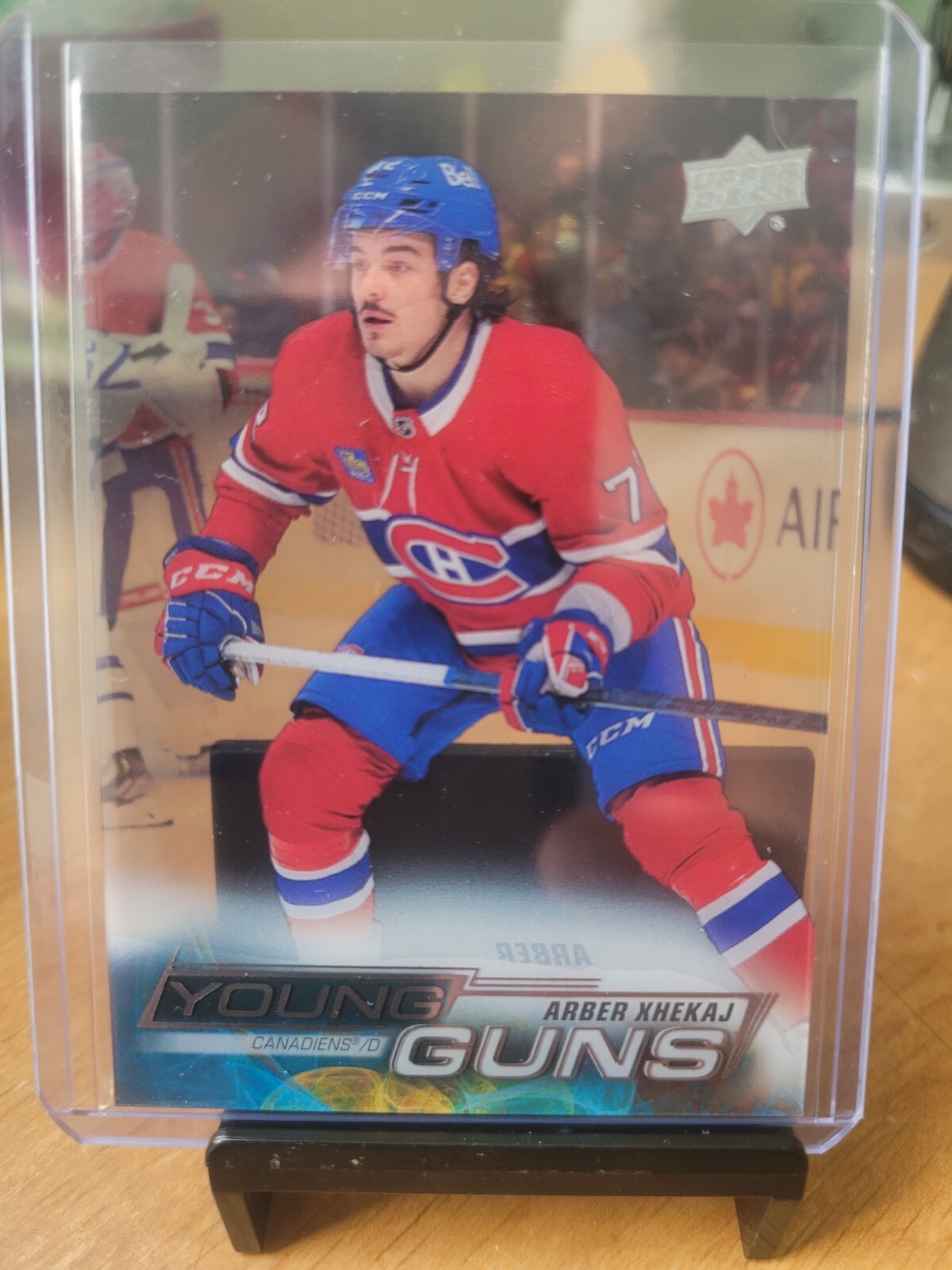 2022-23 Upper Deck Series 2 - Young Guns Clear Cut #490 Arber Xhekaj (RC)