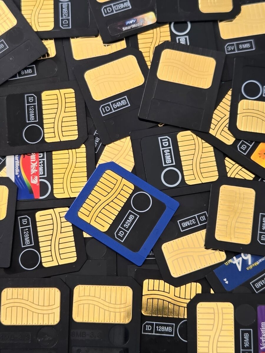 SMARTMEDIA SMART MEDIA SM MEMORY CARD 128MB 64MB 32MB 16MB SMARTMEDIA SMART MEDIA SM MEMORY CARD 128MB 64MB 32MB 16MB