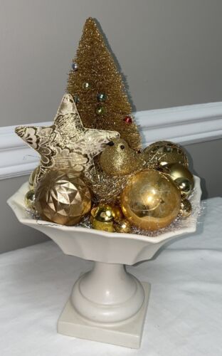 Weihnachtsarrangement Goldpinsel Baum Vogelschmuck Mattweiß Keramikpflanzgefäß - Bild 1 von 9