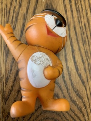 1988 Hodori Tiger Official Plastic Mascot Figurine Seoul Olympics
