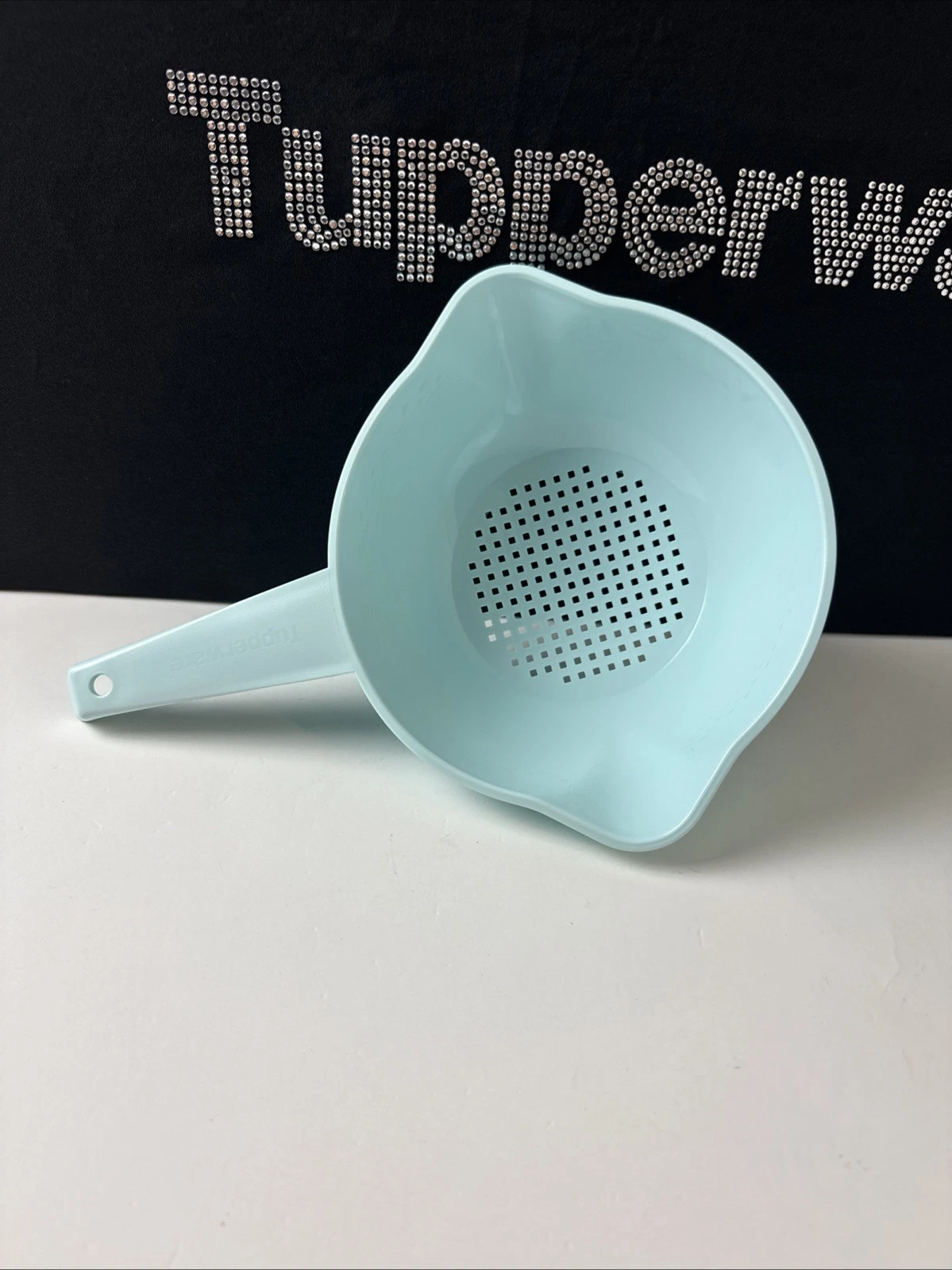 Tupperware Colander 1qt Double Pouring Spouts Light Blue Hole And Hook Hanging .