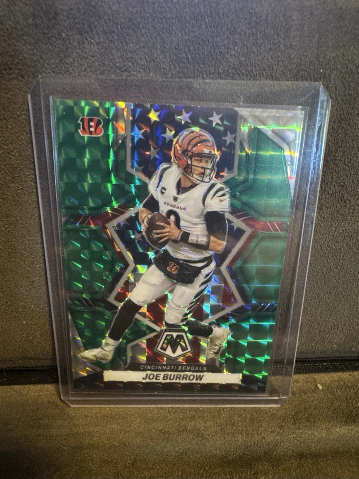 2022 Panini Mosaic - National Pride Joe Burrow #255 Green Mosaic Prizm