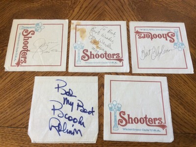 Brooks Robinson + MLB signatures HOFers all on Shooters Waterfront Cafe Napkins