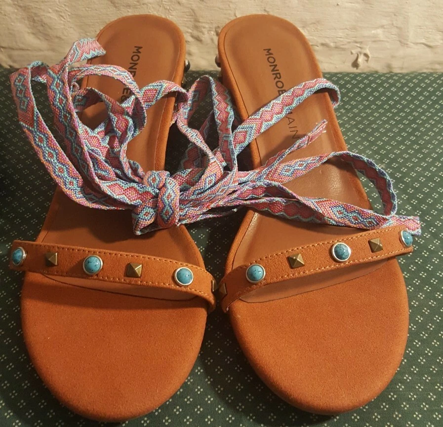 Monroe & Main Cute Bedazzled Jeweled Open Toe Shoes Size 8 M Suede Color Tan - Image 3 of 4