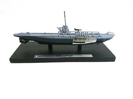 Atlas submarines 1:350 Type IIB U-Boat German Navy, U-9