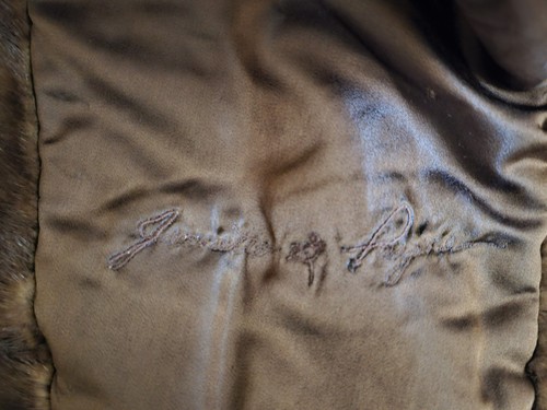 Joske's Of Texas Vintage Mink Shawl Dark Brown One Size - Picture 6 of 6