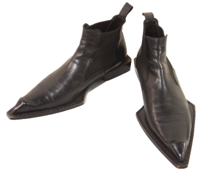 JOHN FLUEVOG | \'Kawasaki\' Dark Leather Pointed-Toe Chukka Boots in Size US 12 John Fluevog Boots - Vintage Mens US Size 9 ( Portugal Size  main image 2