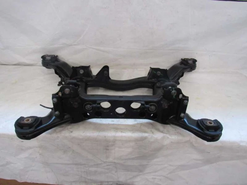 06-12 Mercedes X164 Gl450 ML450 Suspensión Trasera Subchasis Crossmember Cuna Foto 3 de 4