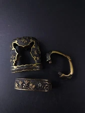 Japanese Chrysanthemum Fuchi  Kashira Sarute for Tachi Edo Period Antique B132