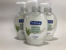 Lot of 3-7.5 oz/221ml Bottles Softsoap Hand soap Soothing Aloe Vera Moisture,