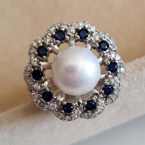 Anillo de compromiso de perlas blancas y zafiros simulados de 2,50 quilates enchapado en plata de ley 925 Foto 4 de 4