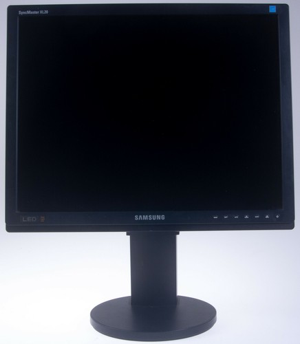 Samsung SyncMaster XL20 20.1" LED Computer Monitor - As-Is - Picture 3 of 7