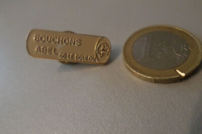 Pin S Brosche Badge KAPPEN Louise ABEL 66 LE BOULOU aus Kork Wein Champagner