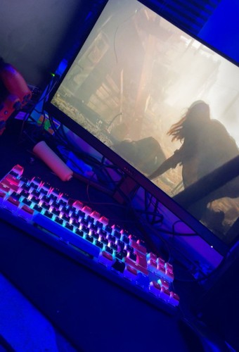 SteelSeries Apex 7 TKL Mechanical Gaming Keyboard Red Switches - Picture 5 of 5