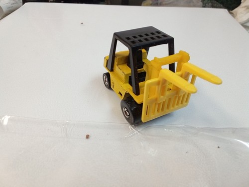 1979 Hot Wheels PETERBILT DUMP TRUCK CATERPILLAR FORK LIFT - Picture 4 of 15