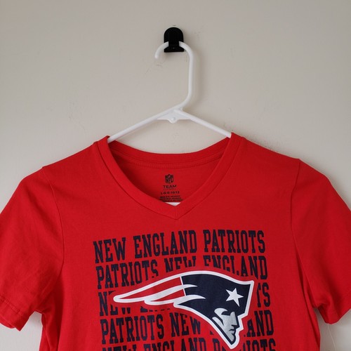 New England Patriots V-Ausschnitt T-Shirt Tee Jugend Large 10/12 NFL rot Mädchen neu mit Etikett - Bild 3 von 10