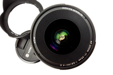 Konica Minolta AF Zoom 17-35 mm f2,8 + paraluce LB 1001 jv032