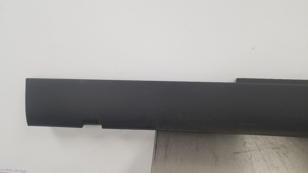 22 DODGE CHALLENGER ROCKER PANEL MOULDING SIDE SKIRT RIGHT PASSENGER