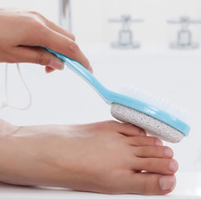 Long-handled exfoliating bath brush, double-sided exfoliating foot scrubber