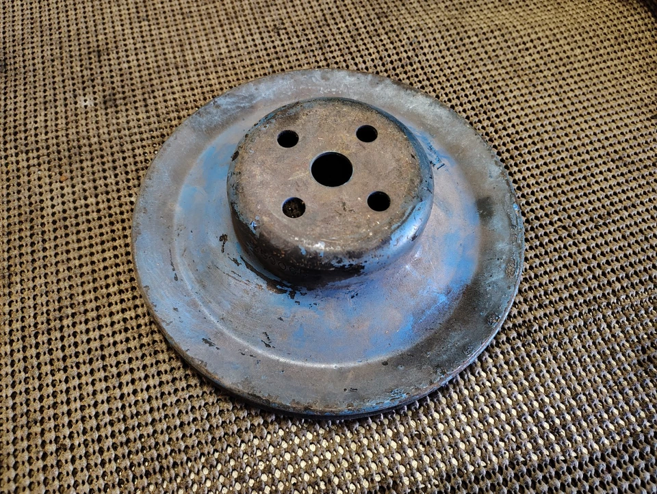 1964-67 Buick Skylark Sport Wagon Special 300 polia de bomba de água sem ar condicionado 1359065 - Imagem 2 de 4