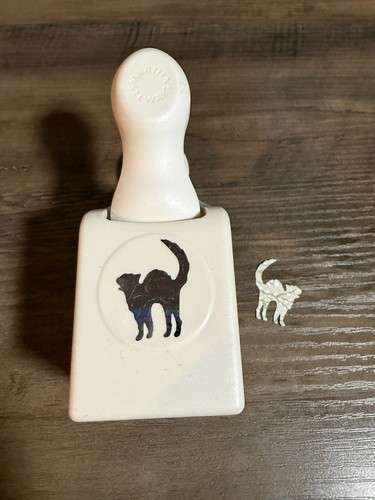 Martha Stewart Paper Craft Punch ~ Halloween Black Cat Spooked  ~ P3
