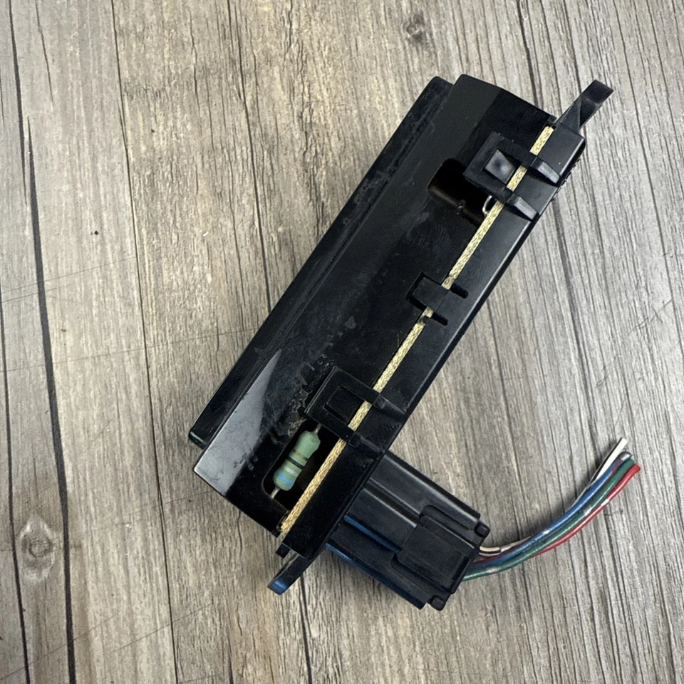 1992-1996 toyota camry dash clock digital  83910-33010 oem c79 - Image 4 of 4