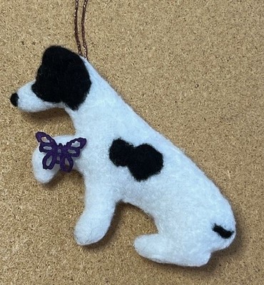 JACK RUSSELL TERRIER mit LILA SCHMETTERLING - Teil Nadel gefilzt HUND