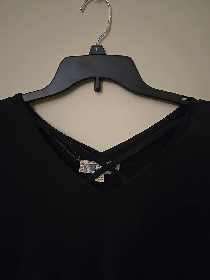 Nuevo sin etiquetas Top Pink Republic Clásico Negro Cuello en V Cruzado Manga Corta M Mediano! Foto 2 de 4