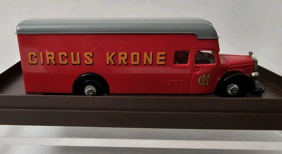 Brekina HO 1:87 Mercedes L Panel Van, Circus Krone - New - Image 2 of 4