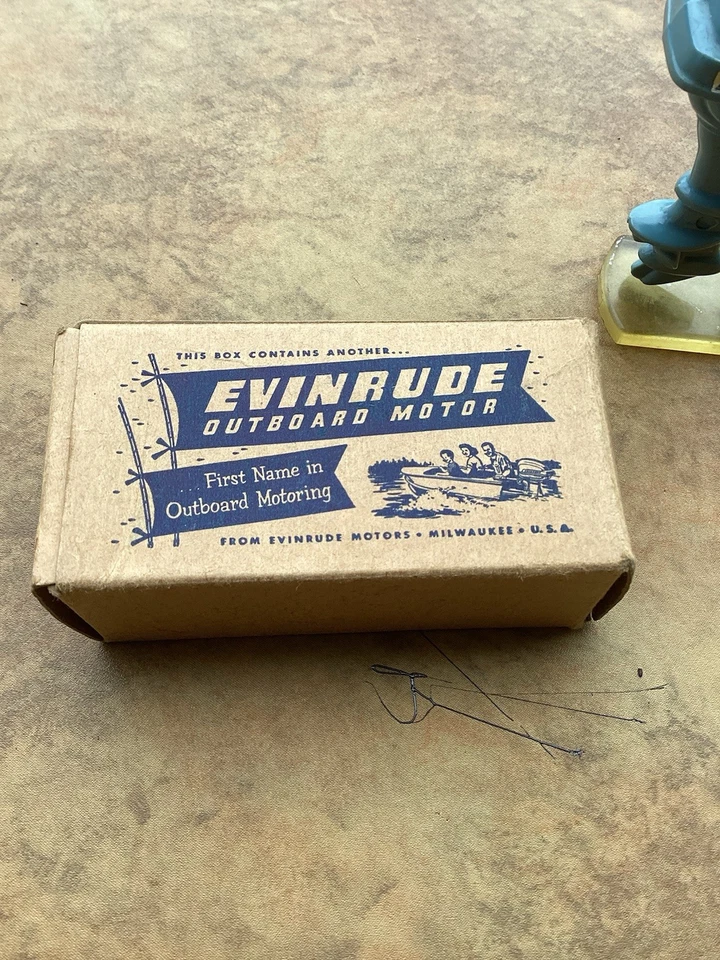 Vintage Light Blue Plastic Evinrude Outboard Toy Boat Motor approx 3" tall - Image 3 of 4