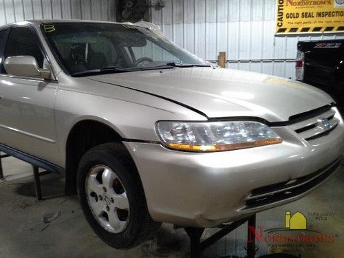 2001 Honda Accord AC Condenser - Picture 6 of 12