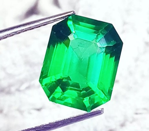 Flawless Natural 9.50 Ct Green Emerald EGL Certified Emerald Cut Loose Gemstone - Picture 6 of 7