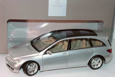 RARE MERCEDES R CLASS (W251) 2005 IRIDIUM SILVER 1:18 MINICHAMPS