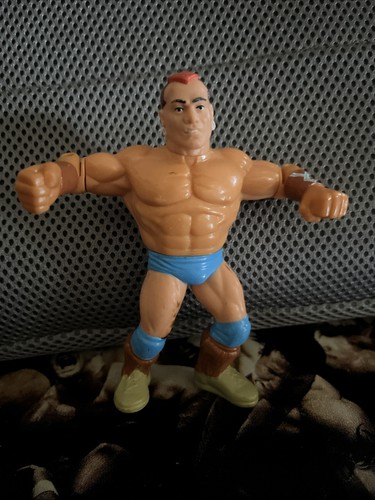 Tatanka WWF Wrestling Action Figure Hasbro Vintage...