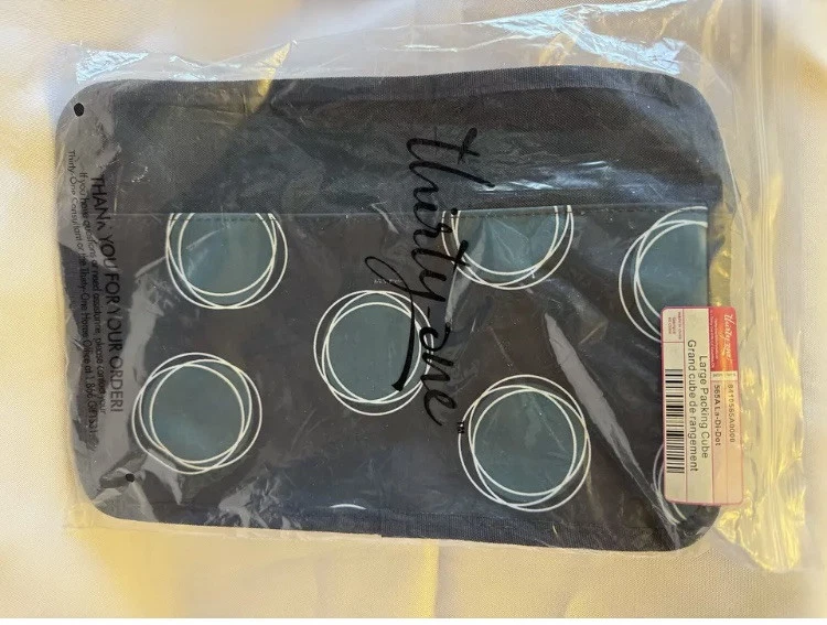 Thirty-One Gifts Large Packing Cube La-Di-Dot New In Package - Image 3 of 3